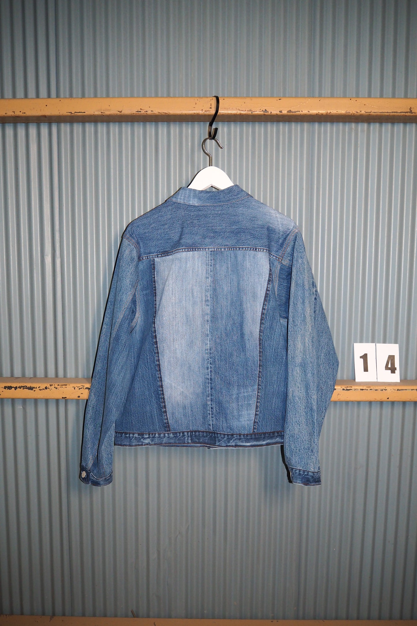 T JACKET 14